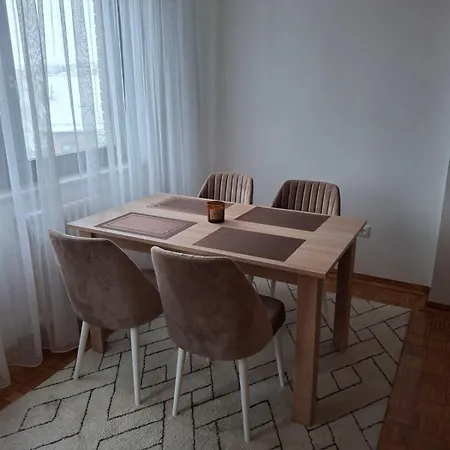 Apartment Place *